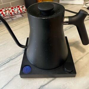 Matte Black Electric Gooseneck Kettle